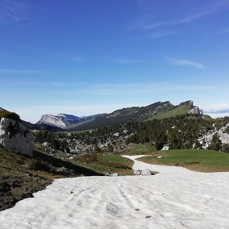 Le Charmant Somme - Vue Et Terrasse Privative Saint-Pierre-d'Entremont  Eksteriør billede