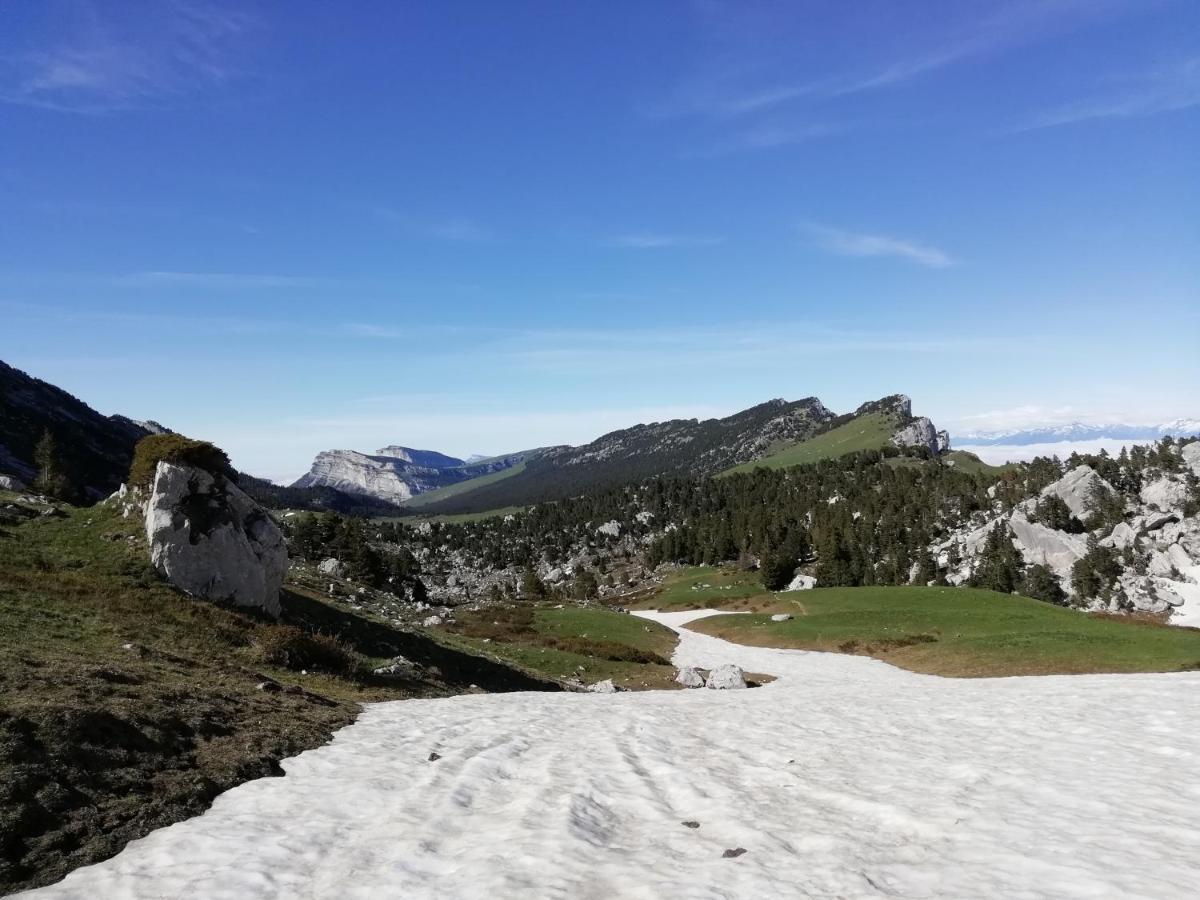 Le Charmant Somme - Vue Et Terrasse Privative Saint-Pierre-d'Entremont  Eksteriør billede